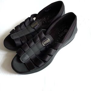 Bzees Frenzy Black Women's Sandals